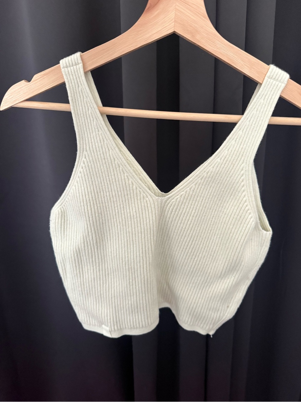 Lululemon Tank - Picture 1 of 3